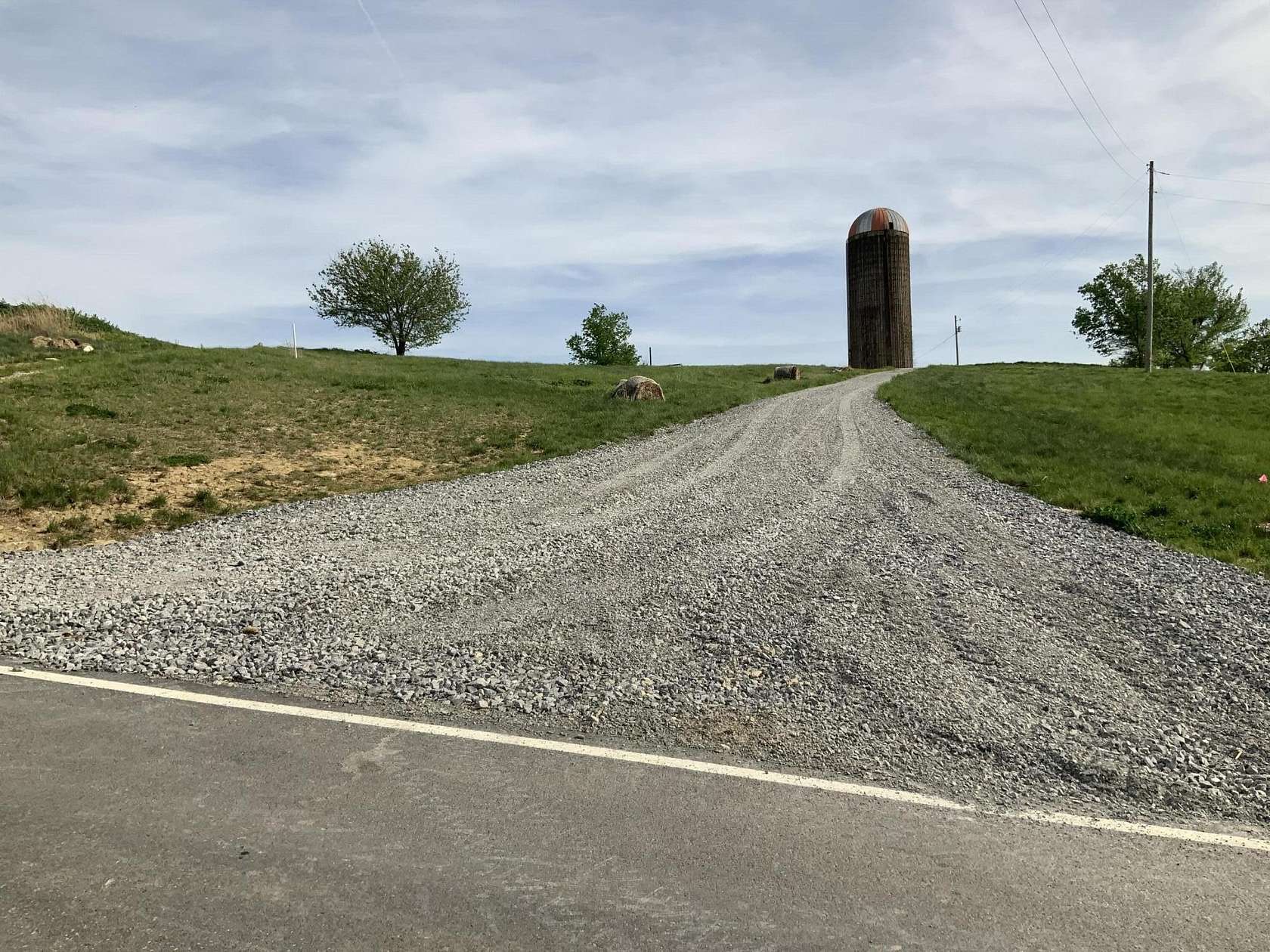 10 Acres of Land for Sale in Lawrenceburg, Kentucky