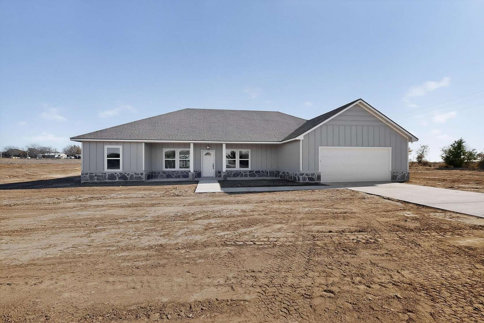 5 Acres of Land with Home for Sale in St. Jo, Texas