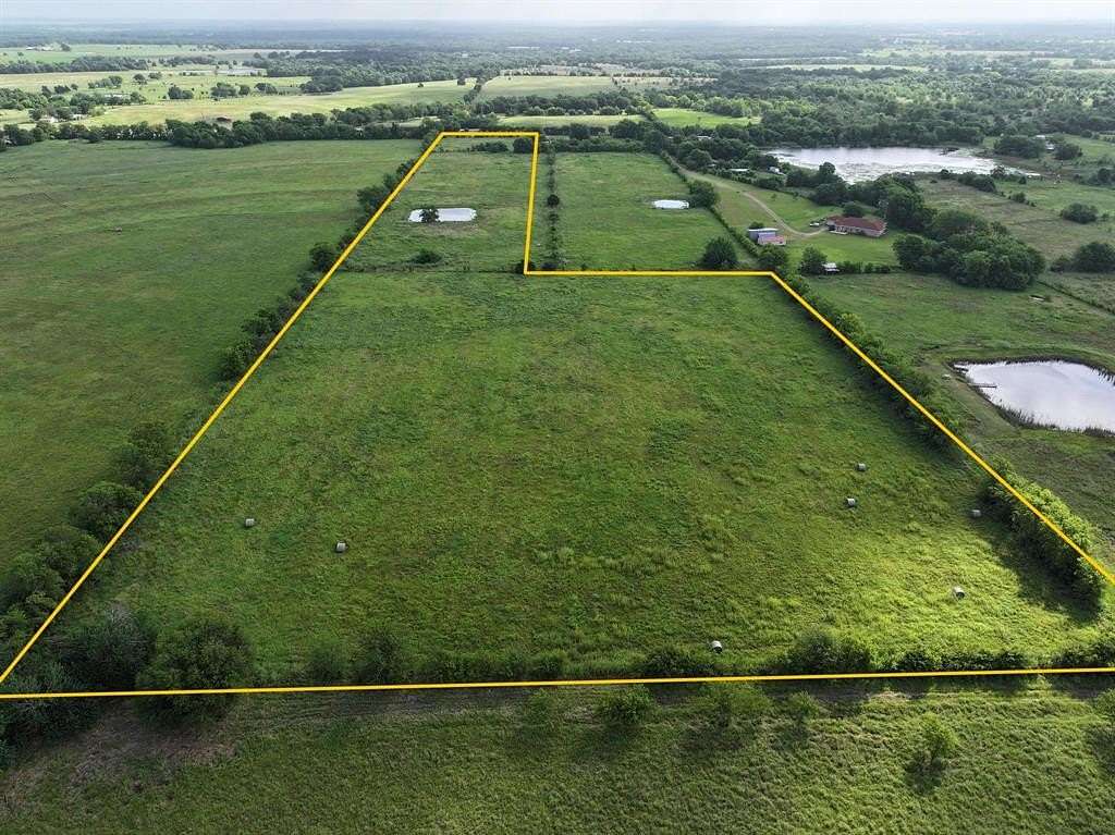 16.3 Acres of Agricultural Land for Sale in Wills Point, Texas