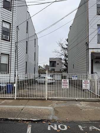0.07 Acres of Land for Sale in Jersey City, New Jersey