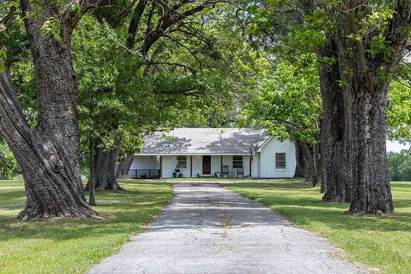 5 Acres of Land with Home for Sale in Emory, Texas