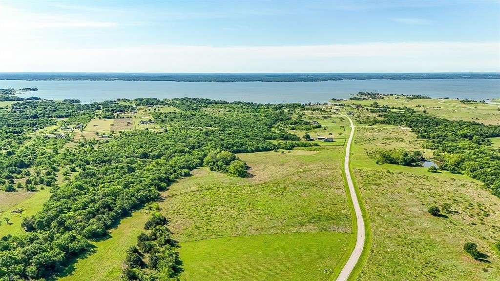 1.5 Acres of Residential Land for Sale in Corsicana, Texas