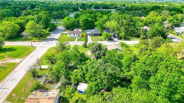 0.1 Acres of Residential Land for Sale in Corsicana, Texas