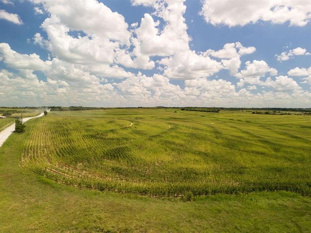 11 Acres of Recreational & Residential Land for Sale in Hubbard, Texas