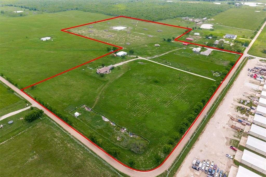 32.5 Acres of Land for Sale in Kaufman, Texas
