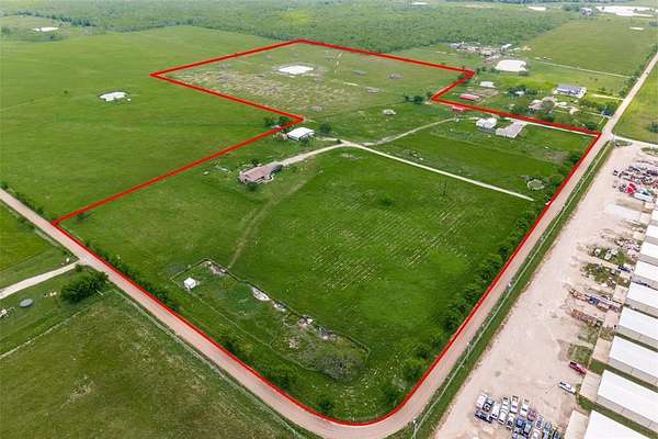 32.5 Acres of Land for Sale in Kaufman, Texas