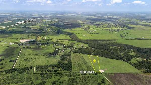 5.87 Acres of Land for Sale in Corsicana, Texas