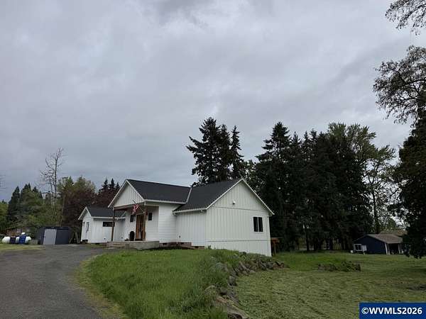 2.3 Acres of Land with Home for Sale in Salem, Oregon