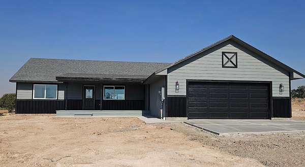 2 Acres of Land with Home for Sale in Cedaredge, Colorado