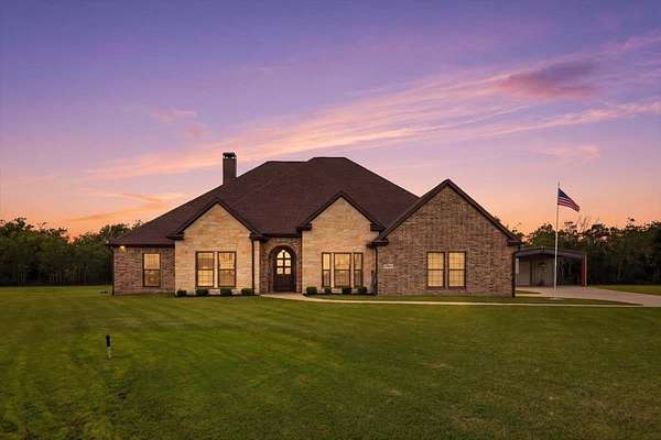 2.17 Acres of Land with Home for Sale in Beaumont, Texas