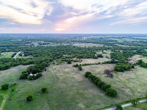 40 Acres of Land for Sale in Wynnewood, Oklahoma