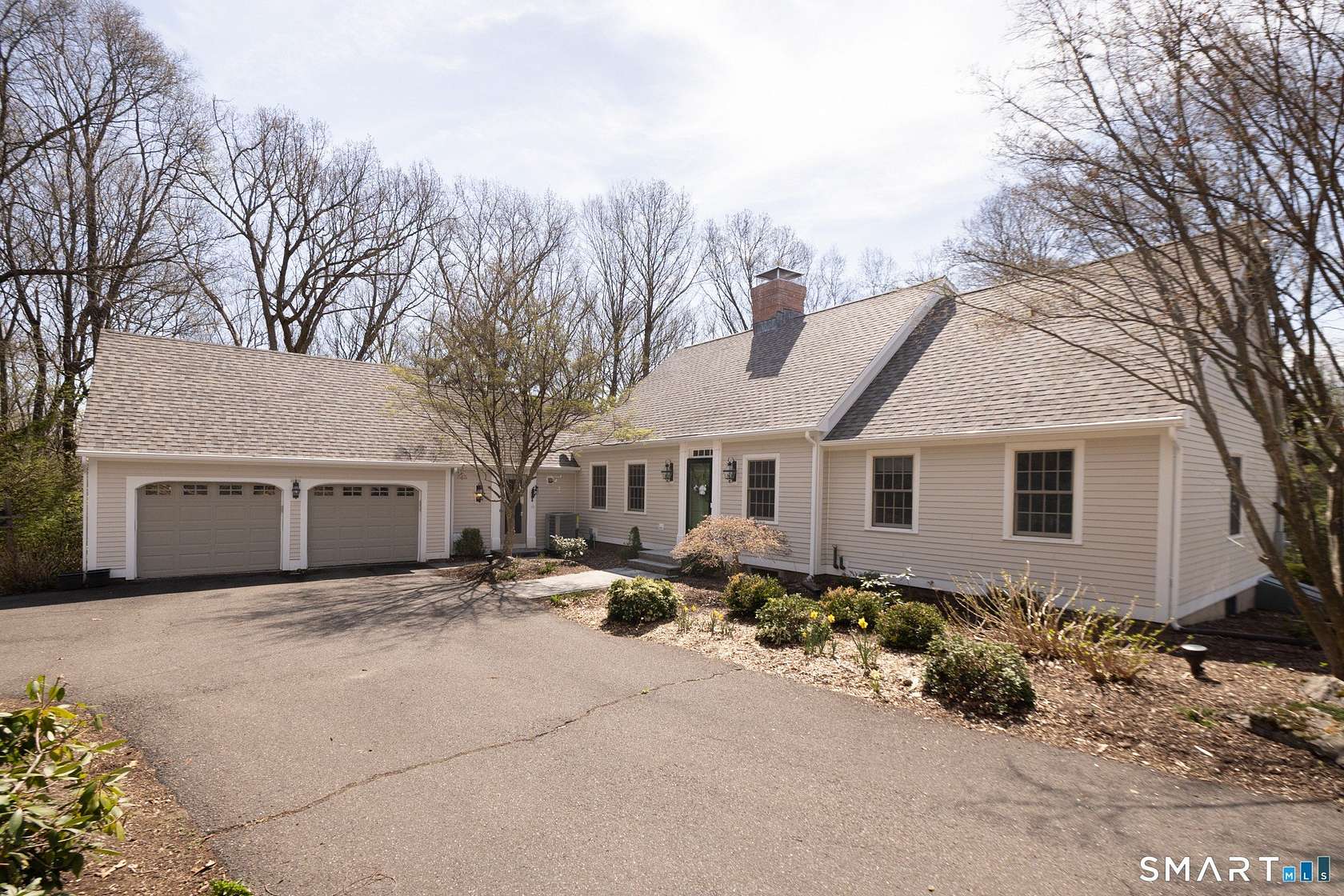 2 Acres of Land with Home for Sale in Middlebury, Connecticut