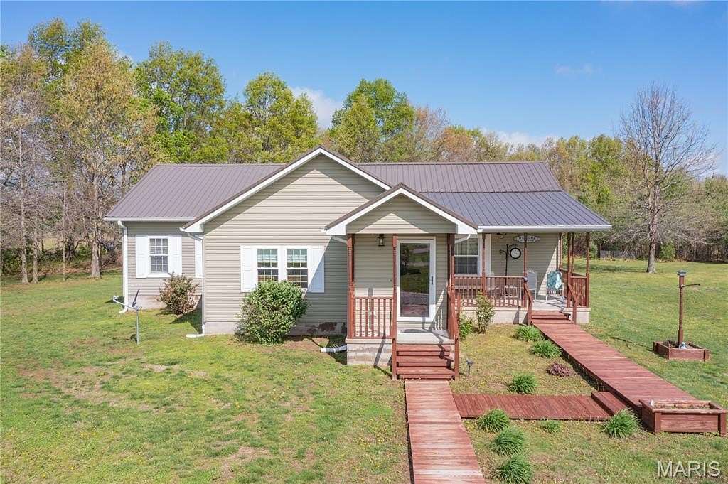 3 Acres of Land with Home for Sale in Brownstown, Illinois