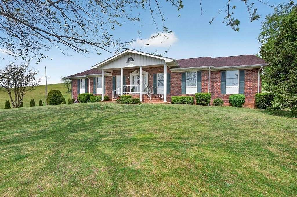 12 Acres of Land with Home for Sale in Abingdon, Virginia