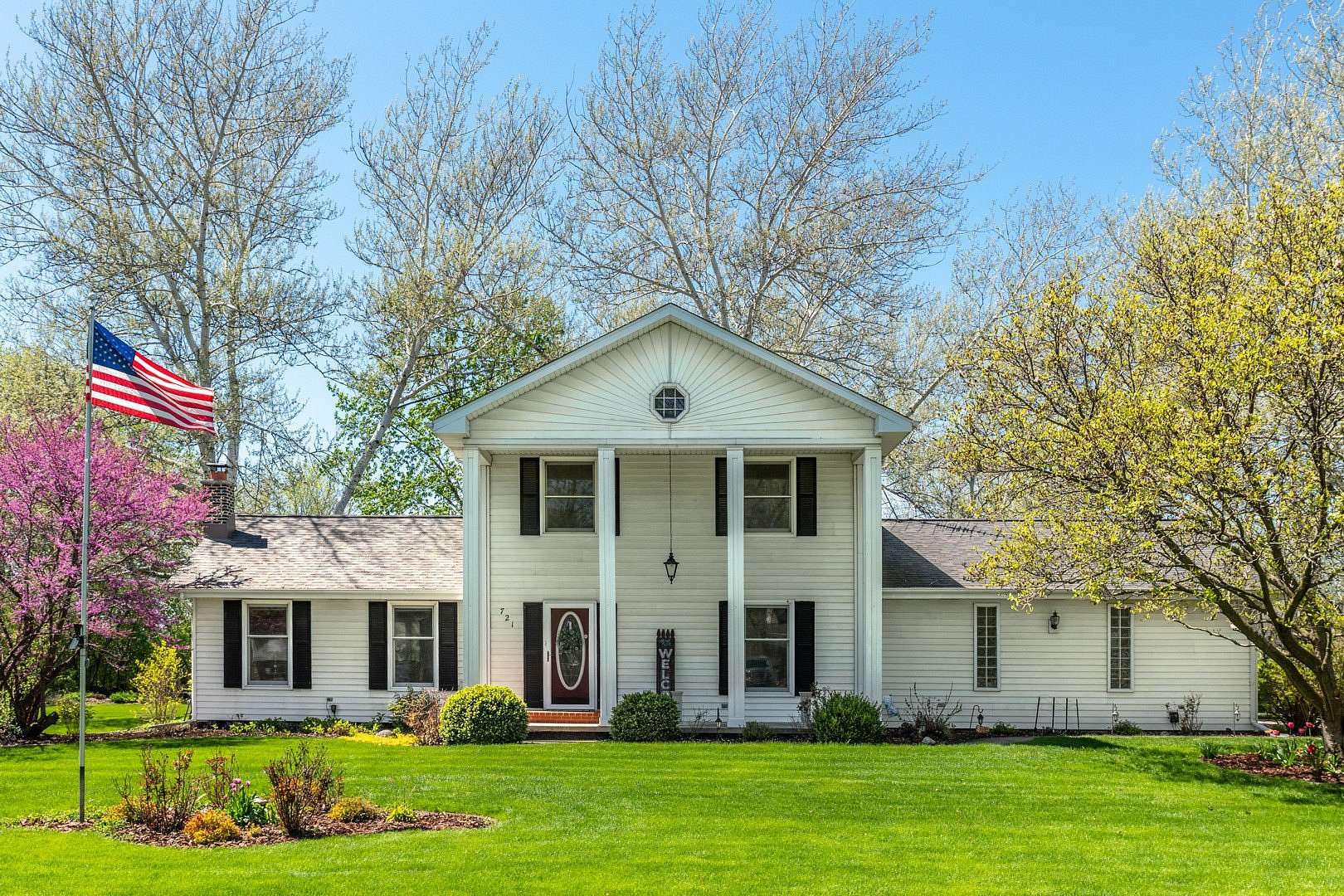 1.8 Acres of Land with Home for Sale in New Lenox, Illinois