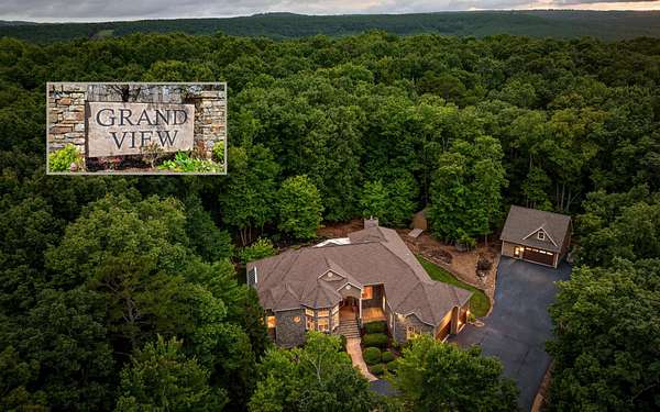 5.26 Acres of Land with Home for Sale in Signal Mountain, Tennessee