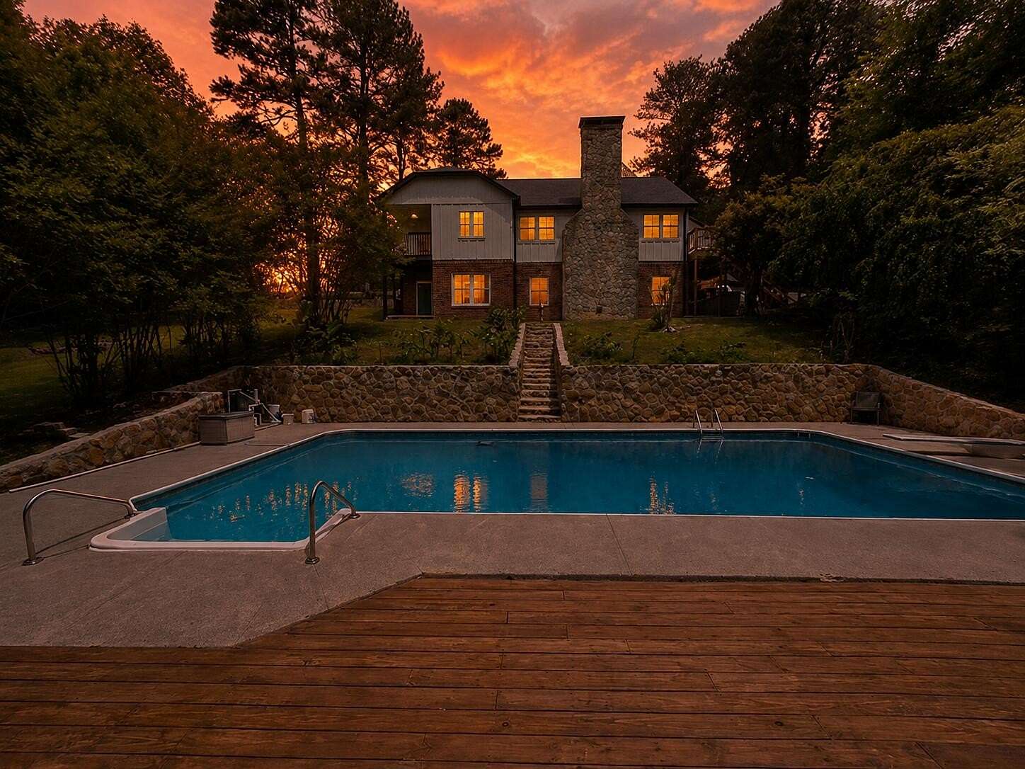 2.35 Acres of Land with Home for Sale in Chattanooga, Tennessee