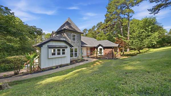 2.35 Acres of Land with Home for Sale in Chattanooga, Tennessee