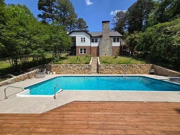 2.35 Acres of Land with Home for Sale in Chattanooga, Tennessee