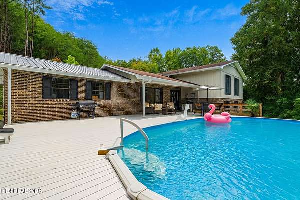 4 Acres of Land with Home for Sale in Knoxville, Tennessee