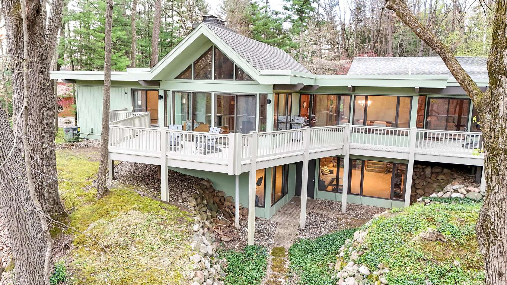 2 Acres of Land with Home for Sale in Battle Creek, Michigan