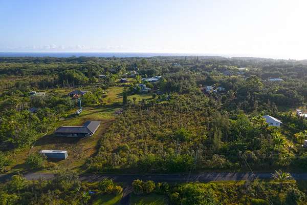 1 Acre of Land for Sale in Keaau, Hawaii