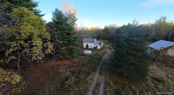 8.6 Acres of Land with Home for Sale in Accord, New York