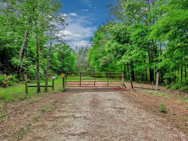 56.6 Acres of Recreational & Residential Land for Sale in Garrison, Texas