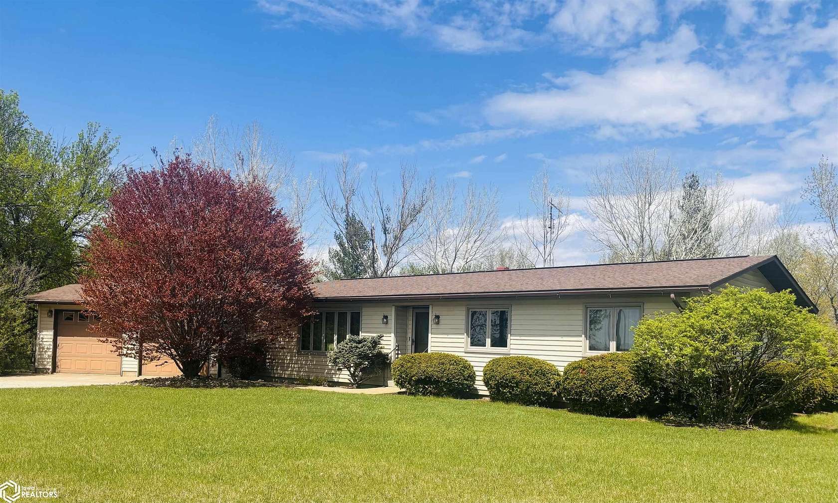 5.25 Acres of Land with Home for Sale in Donnellson, Iowa