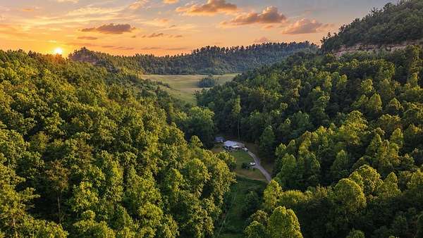 100 Acres of Land with Home for Sale in East Point, Kentucky