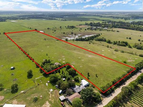 22.5 Acres of Agricultural & Residential Land for Sale in Wills Point, Texas