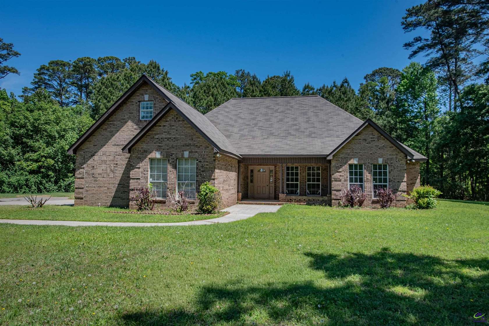 2.9 Acres of Land with Home for Lease in Warner Robins, Georgia