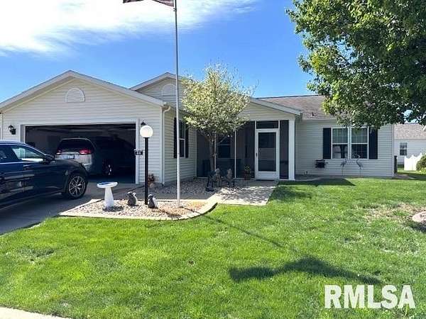 9.8 Acres of Land with Home for Sale in Springfield, Illinois