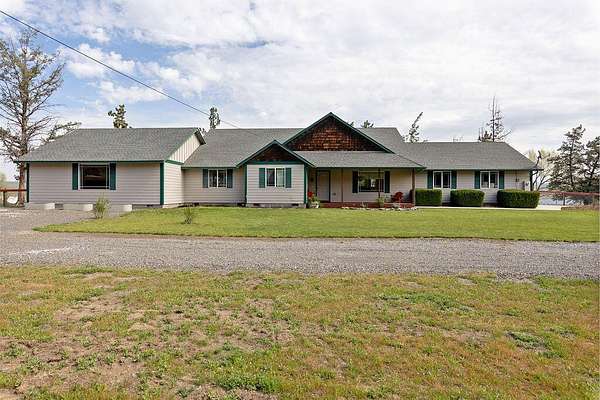 1.5 Acres of Land with Home for Sale in Prineville, Oregon