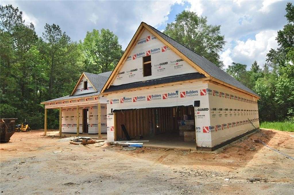 3 Acres of Land with Home for Sale in Salem, Alabama