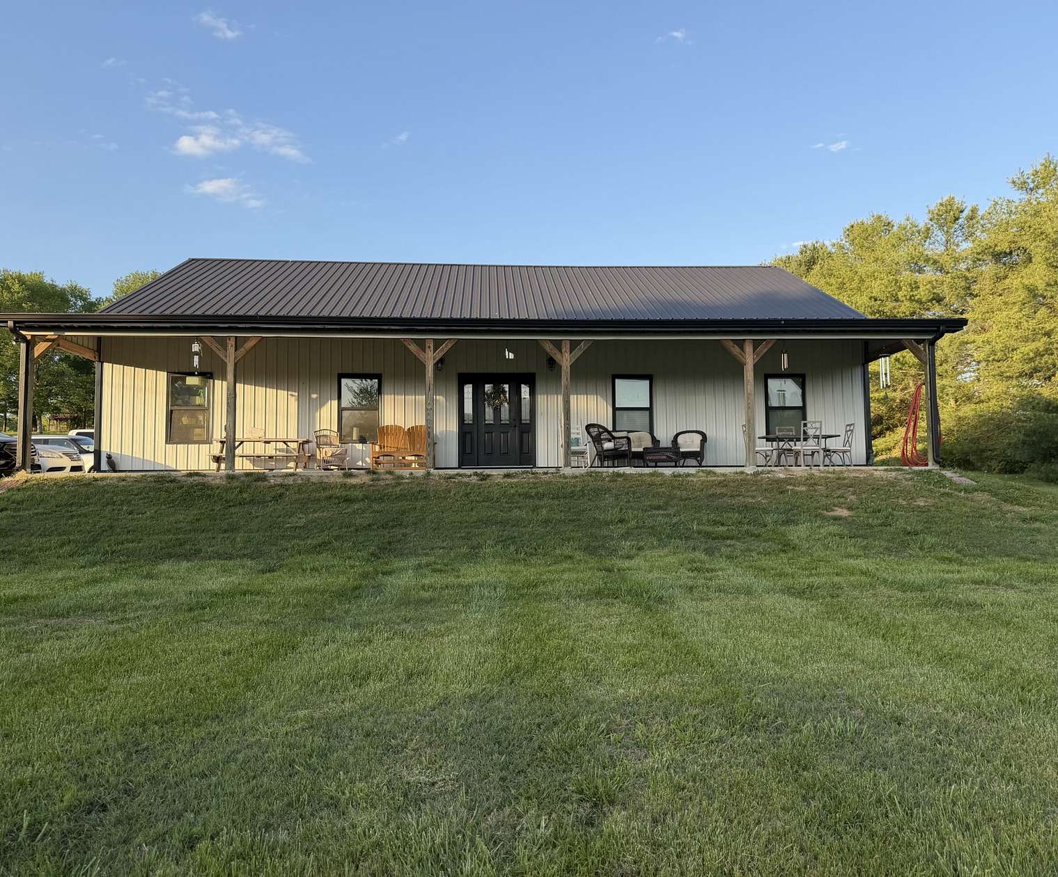 5 Acres of Land with Home for Sale in Bethpage, Tennessee