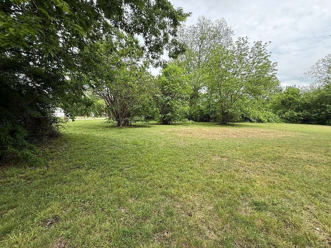 0.49 Acres of Residential Land for Sale in Farmersville, Texas