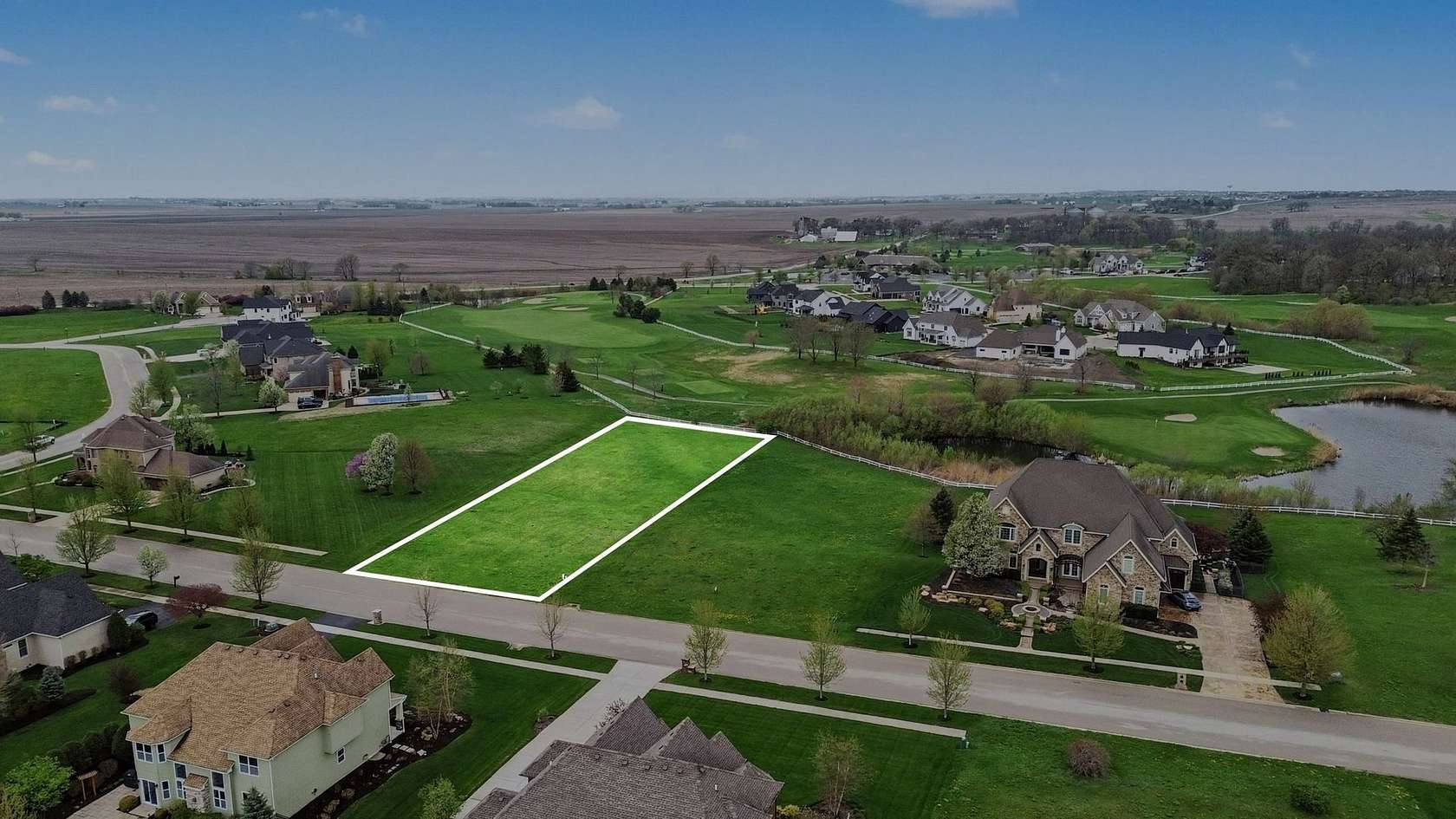 0.76 Acres of Residential Land for Sale in Yorkville, Illinois