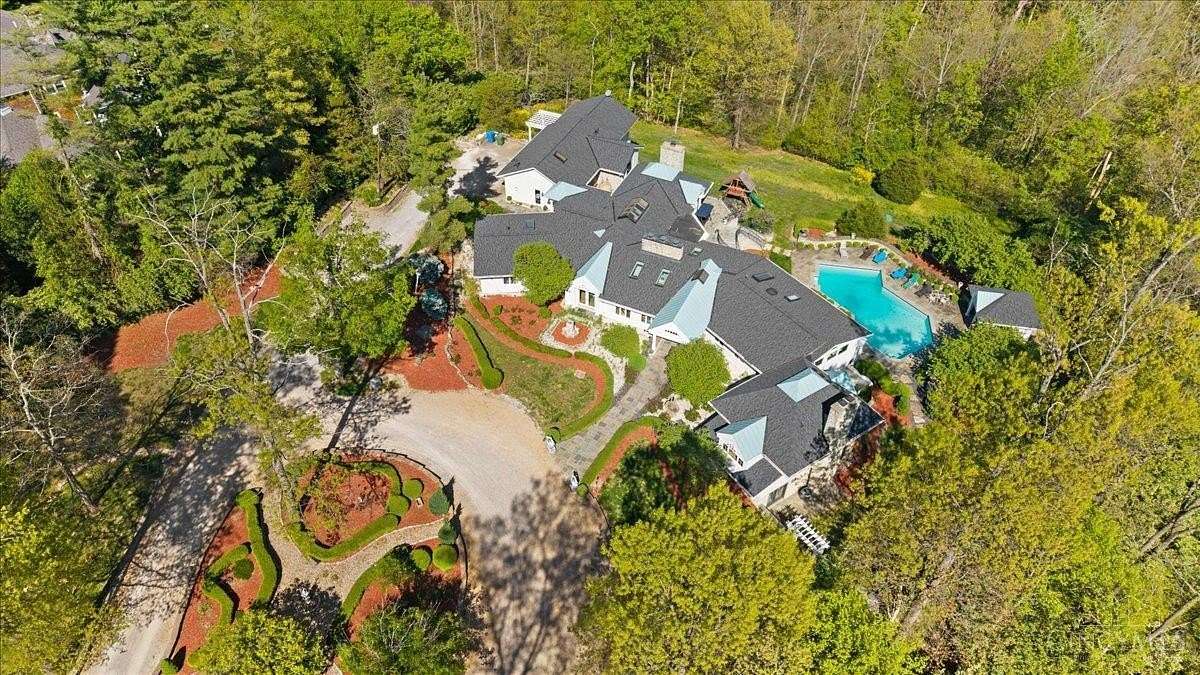 3 Acres of Land with Home for Sale in Indian Hill, Ohio