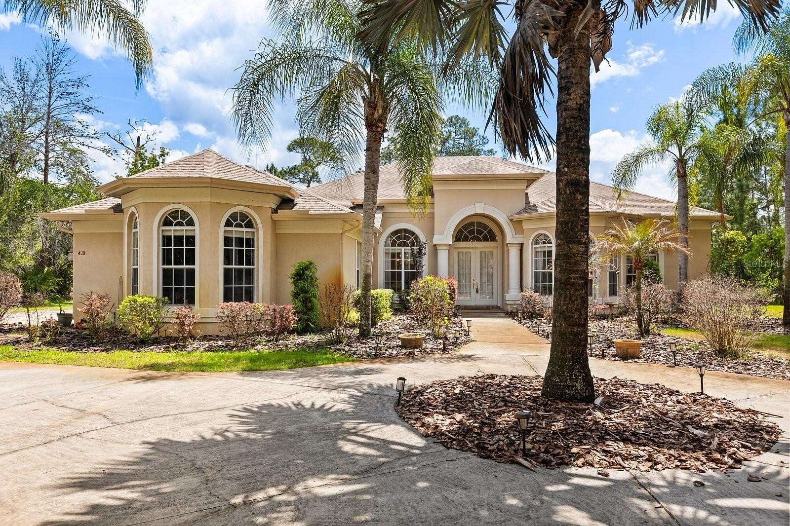 5 Acres of Land with Home for Sale in Geneva, Florida