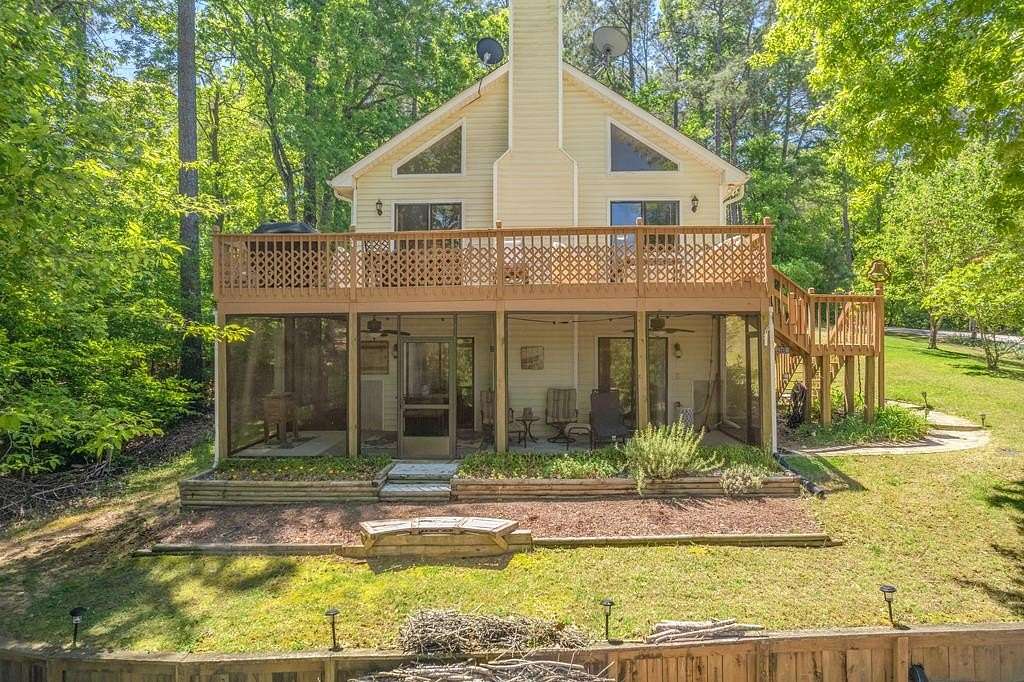 1.75 Acres of Land with Home for Sale in Sparta, Georgia