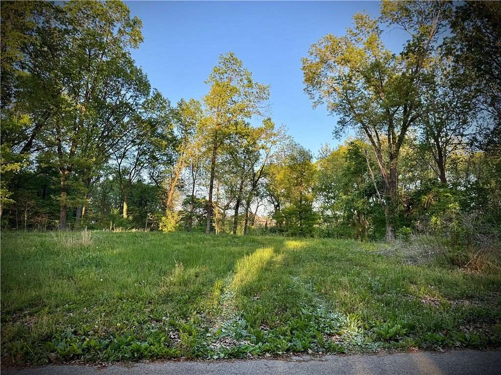 0.84 Acres of Residential Land for Sale in Pea Ridge, Arkansas