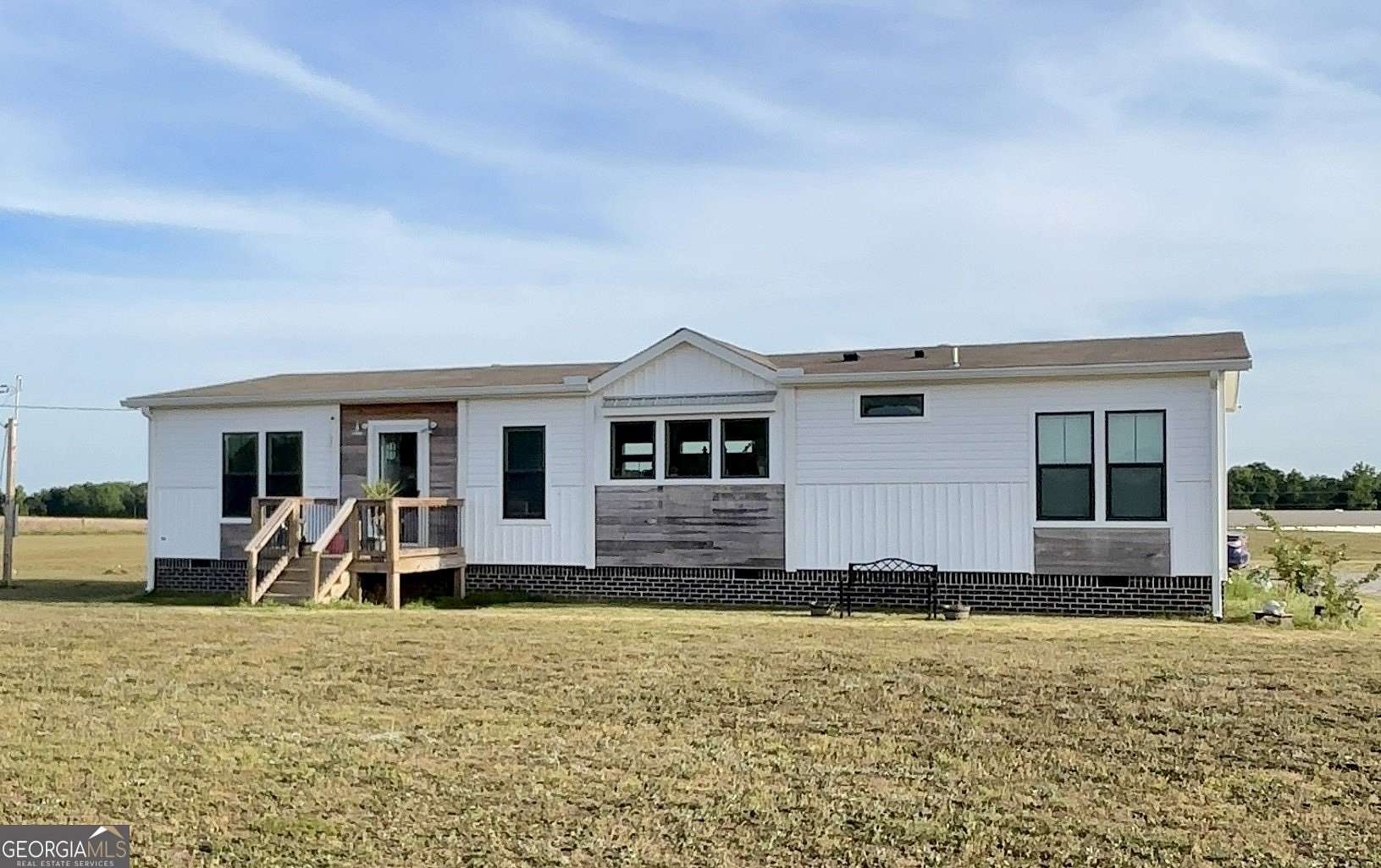 5.4 Acres of Land with Home for Sale in Comer, Georgia