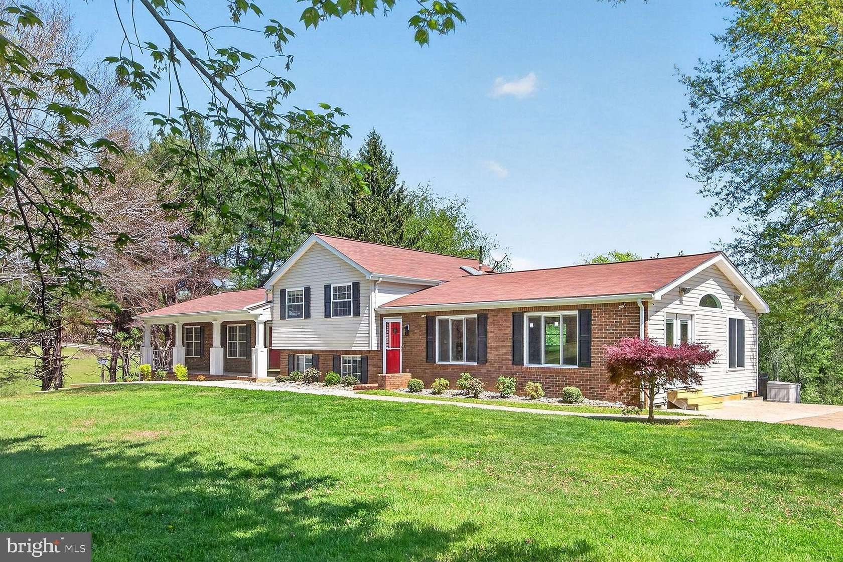 5.39 Acres of Land with Home for Sale in Delaplane, Virginia