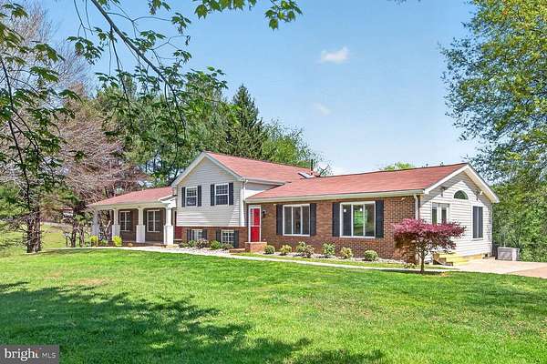 5.39 Acres of Land with Home for Sale in Delaplane, Virginia