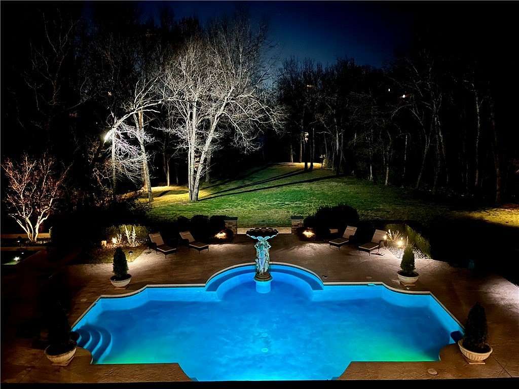 3.27 Acres of Land with Home for Sale in Fayetteville, Arkansas