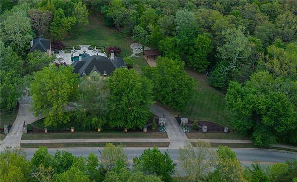 3.27 Acres of Land with Home for Sale in Fayetteville, Arkansas