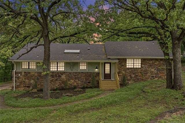 1.5 Acres of Land with Home for Sale in Tulsa, Oklahoma