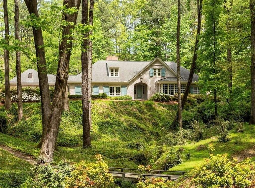 2 Acres of Land with Home for Sale in Atlanta, Georgia