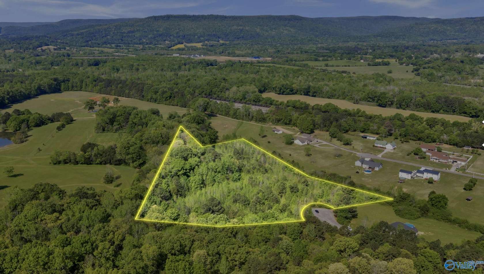 7.3 Acres of Residential Land for Sale in Bridgeport, Alabama